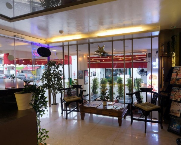 Sandpiper Hotel image 20